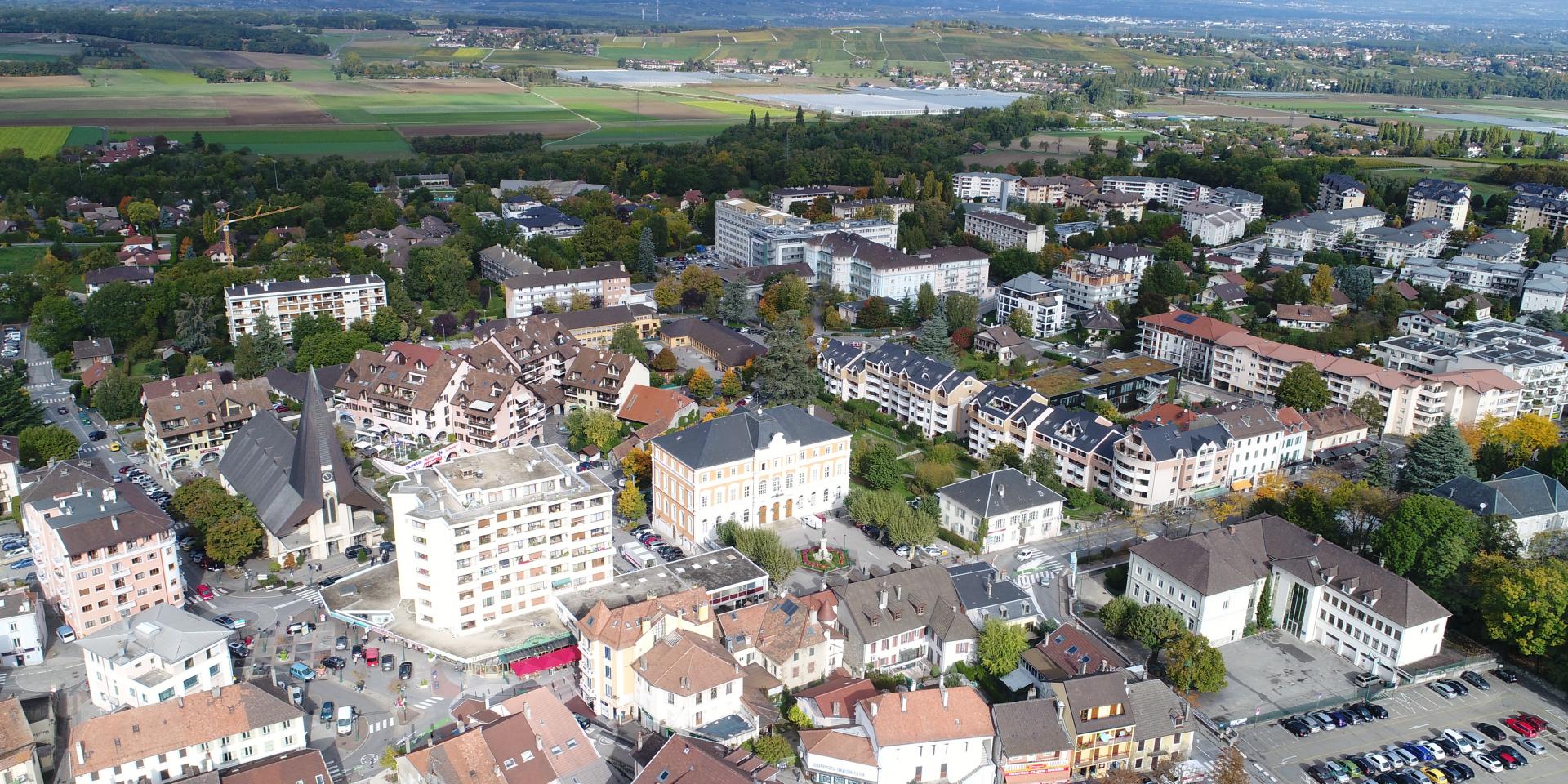 Vue aérienne de la ville de Saint-Julien-en-Genevois