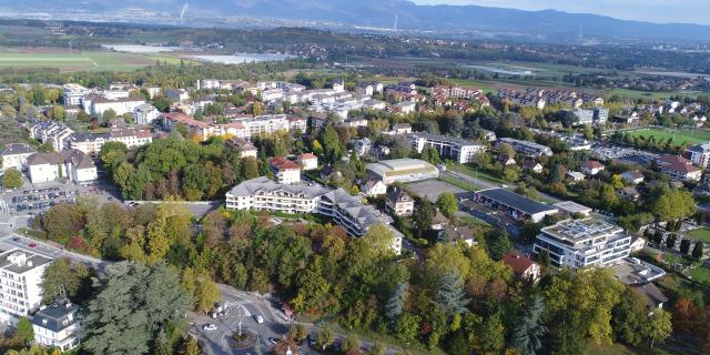 Vista aérea de la ciudad de Saint-Julien-en-Genevois