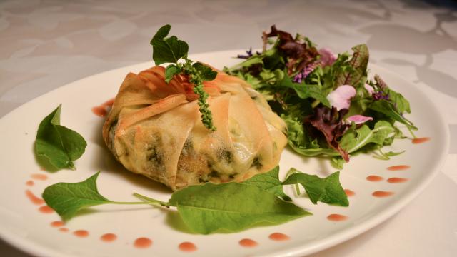 Cuscino di tartifle con erbe selvatiche e formaggio Reblochon