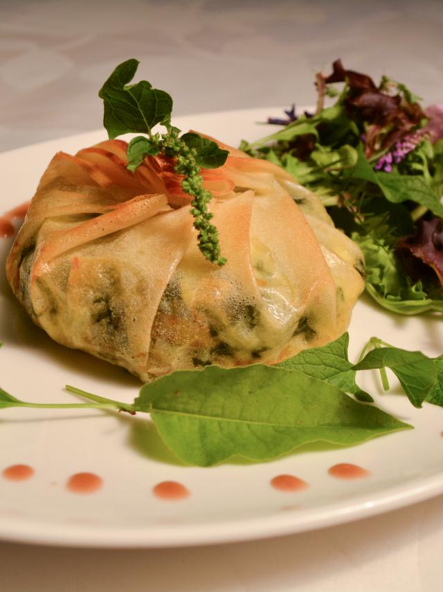 Cuscino di tartifle con erbe selvatiche e formaggio Reblochon