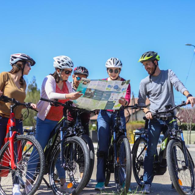 Ciclismo di gruppo sulla Voie Verte du Grand Genève