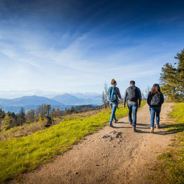 Escursione con gli amici sulla cresta di Voirons.