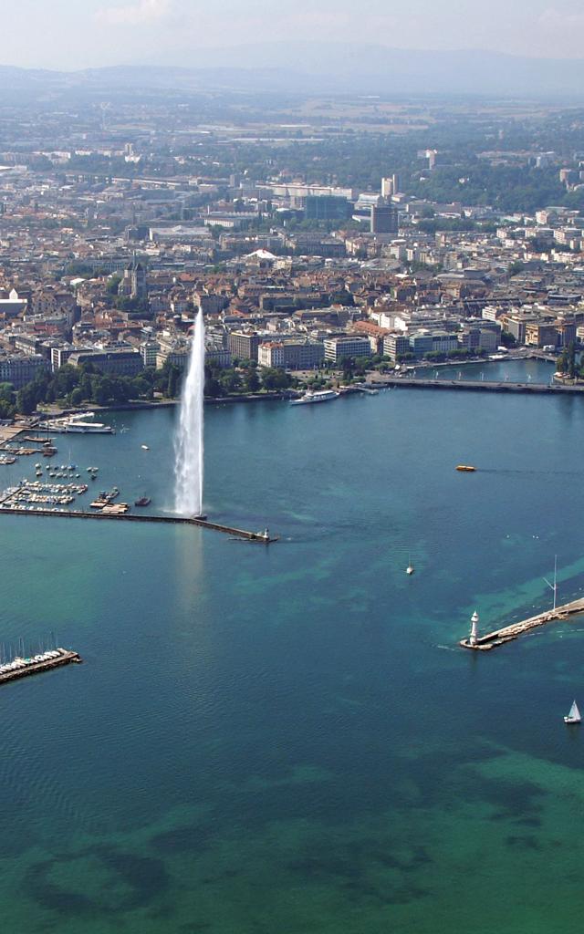 La ville de Genève et son jet d'eau