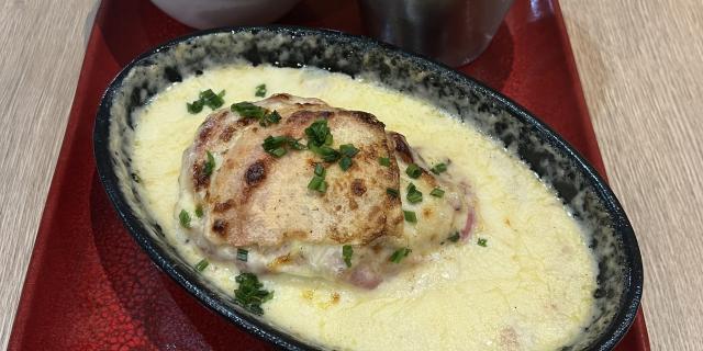 Scaloppine savoiarde con salsa Reblochon