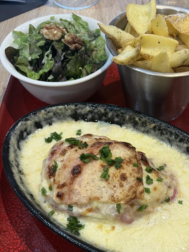 Scaloppine savoiarde con salsa Reblochon