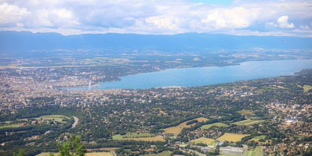 Vue sur le lac Leman et Genève depuis le Salève