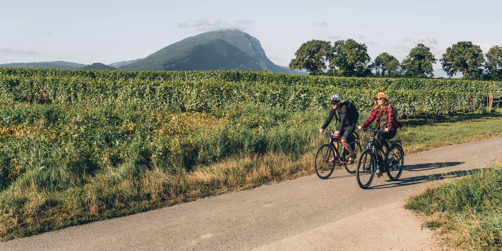 In bicicletta tra i vigneti di Carra