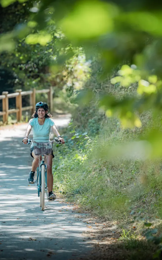 Velo Sur La Voieverte Du Grand Geneve Alpcat Medias 5147 1400px