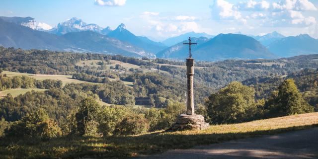 Panoramic view of Le Massif Des Bornes Ot Monts du Genevois A.modylevskaia 2566 1400px