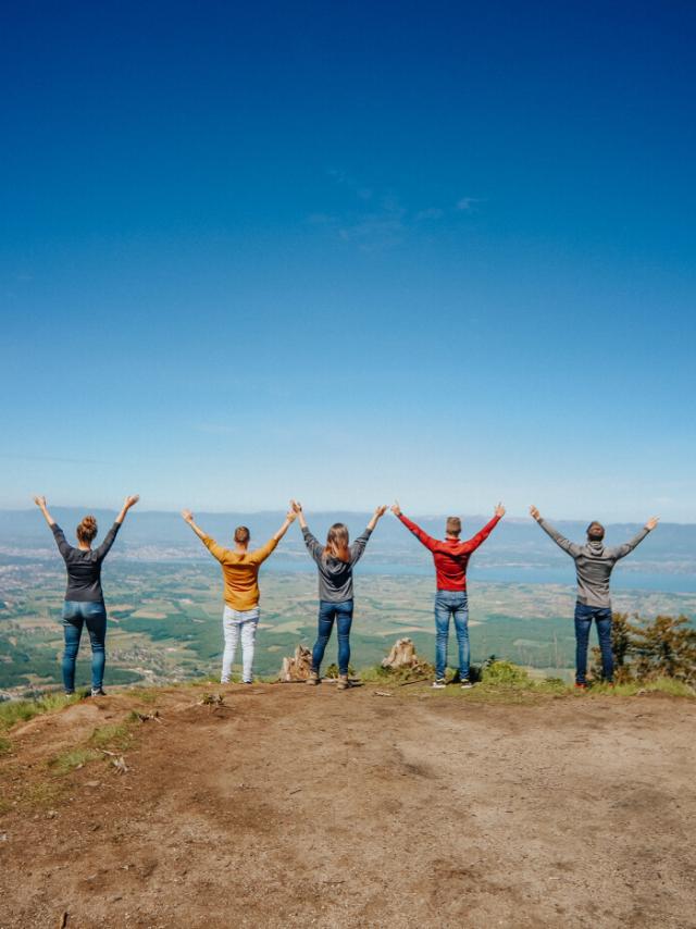 Groupe D Amis Aux Voirons Face Au Lac Leman Ot Monts du Genevois A.modylevskaia 283 1400px