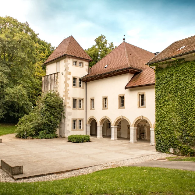 Chartreuse De Pomier Ot Monts Du Genevois Brice Souvansanouk 9800 1920px