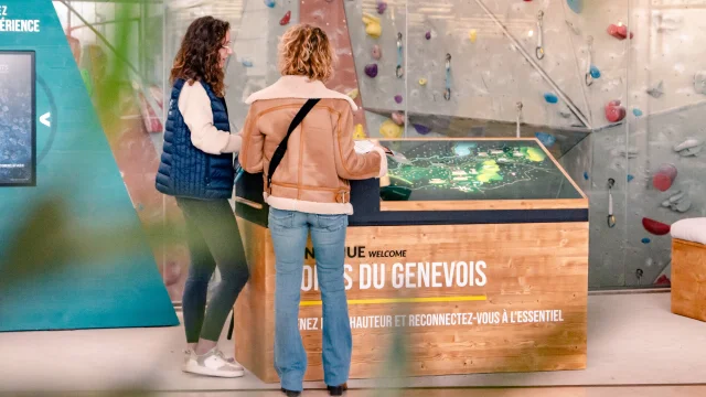 Punto d'informazione Ucpa Vitam Ot Monts Du Genevois Brice Souvansanouk 11422 1920px