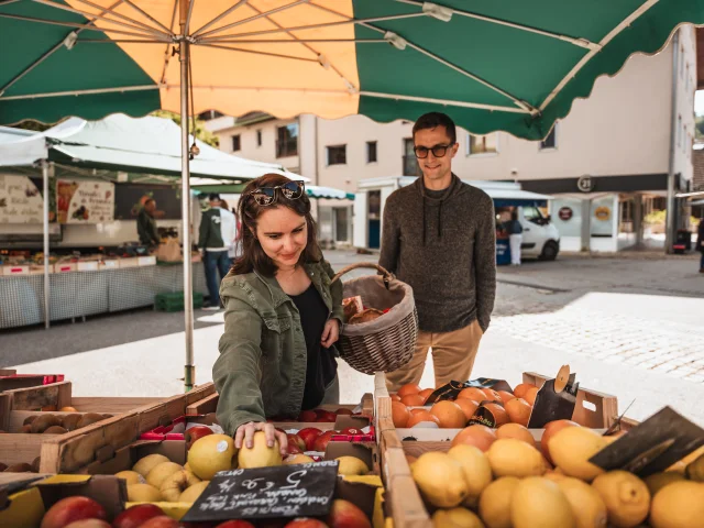 FILM DE DESTINATION - JOUR 2 - MARCHÉ DE CRUSEILLES - ÉTÉ 2024