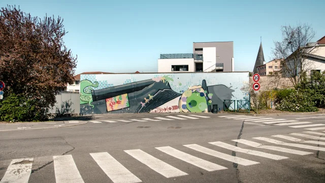 Street art - Saint-Julien-en-Genevois - Il figlio dell'uomo di Wozdat