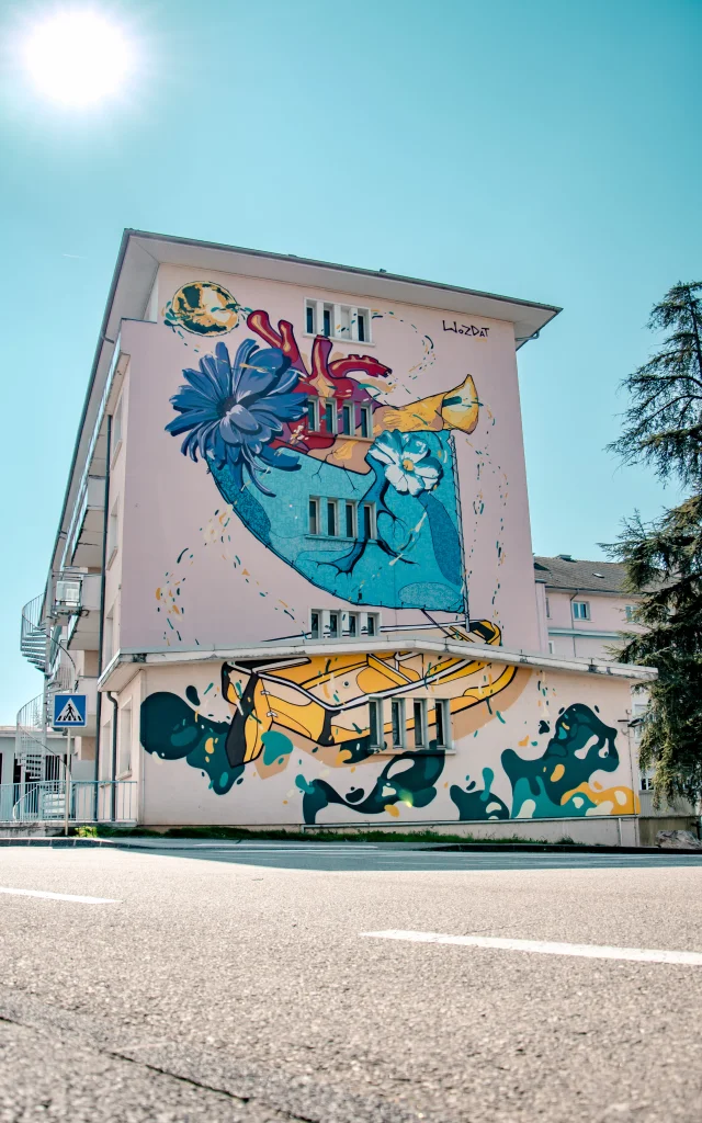 Street art - Saint-Julien-en-Genevois - Un bateau, une vie di Wozdat