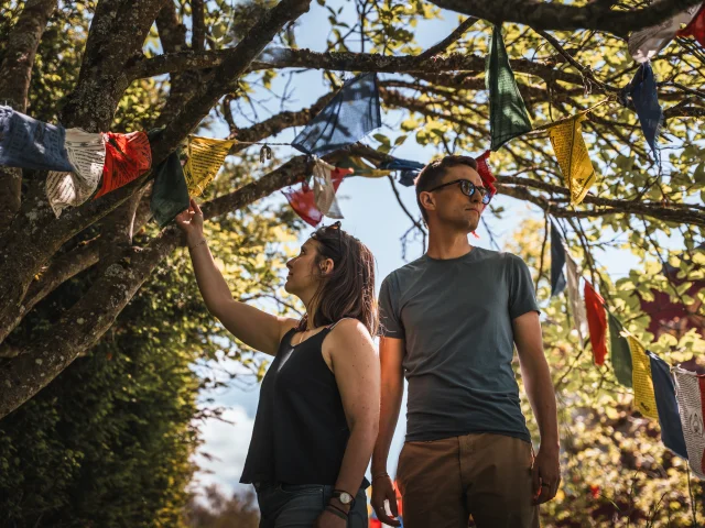 FILM DE DESTINATION - JOUR 2 - Temple bouddhiste - Shedrub Choekhor Ling - ÉTÉ 2024