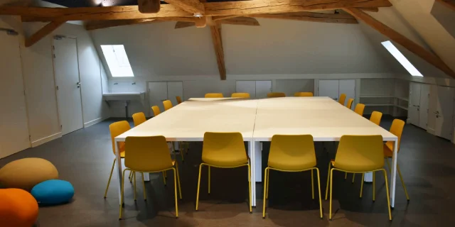 Salle Datelier Manoir Des Livres Archipelbutor