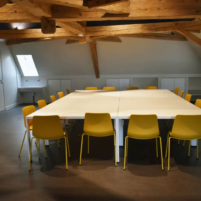 Salle Datelier Manoir Des Livres Archipelbutor