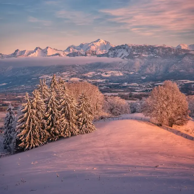 Instagram #montsdugenevois